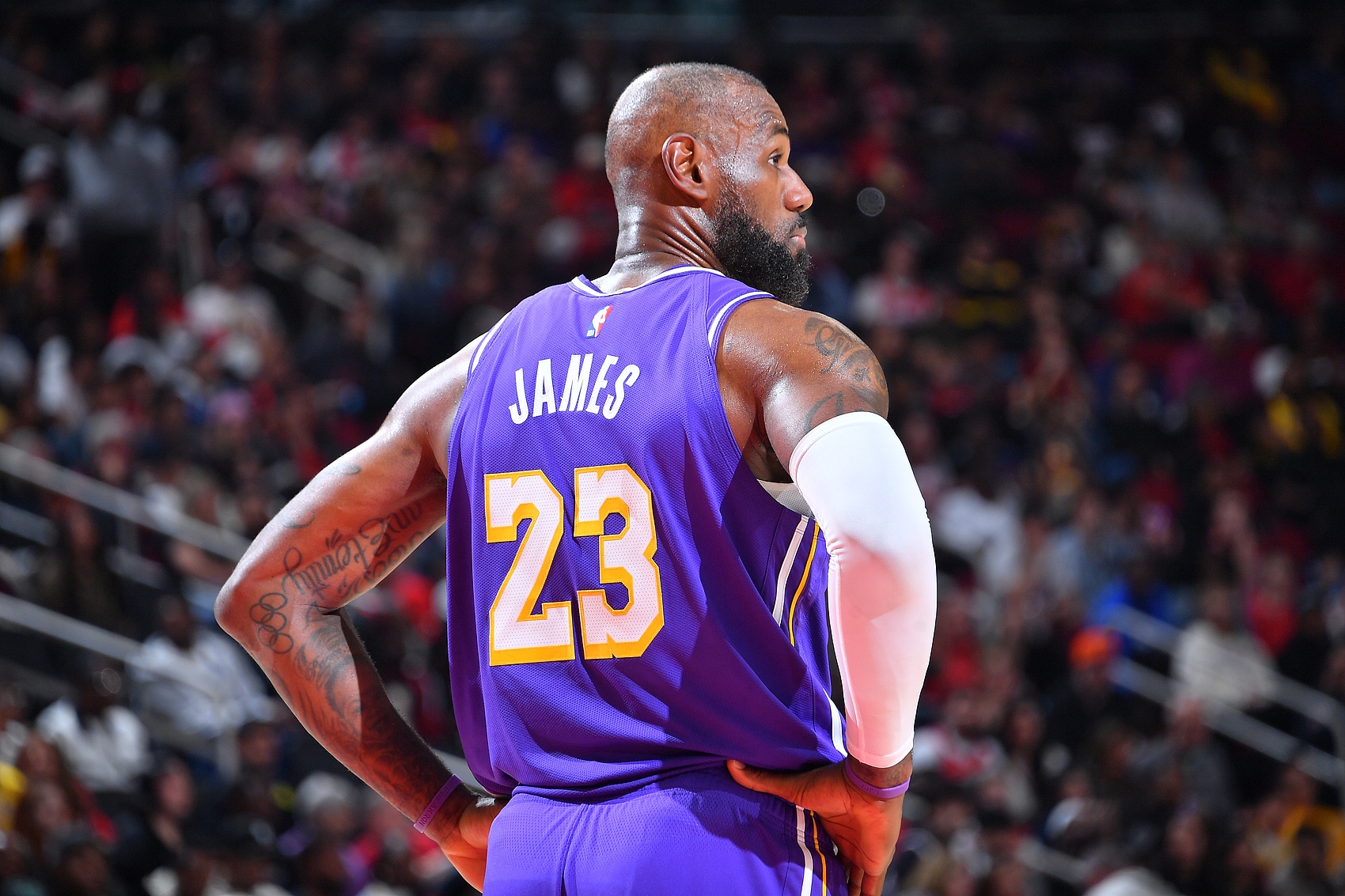 曾令旭：掘湖火都还剩两场比赛 最后谁排在三四五位很微妙啊